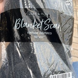 Blanket Scarf New Olive & Pique